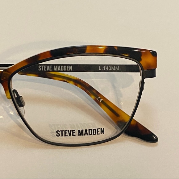 Steve Madden KAARMA tortoise 54-18-140 Eyeglass Frame with Eyeglass Case - Picture 3 of 6